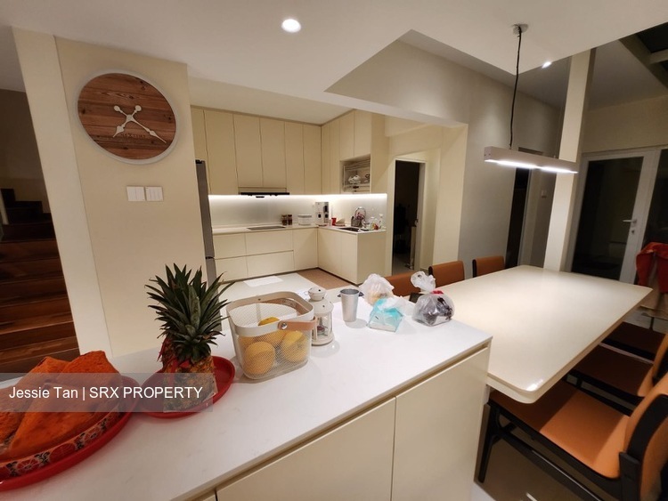 Apollo Gardens (D16), Terrace #537253771